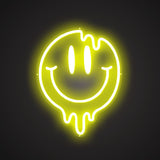 Lächelndes Gesicht schmilzt Neonschild